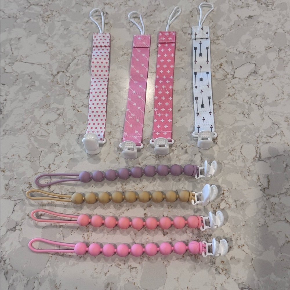 Pack of 8 Pacifier Clips - pink Purple Pacifier Clips Set - Picture 4 of 6